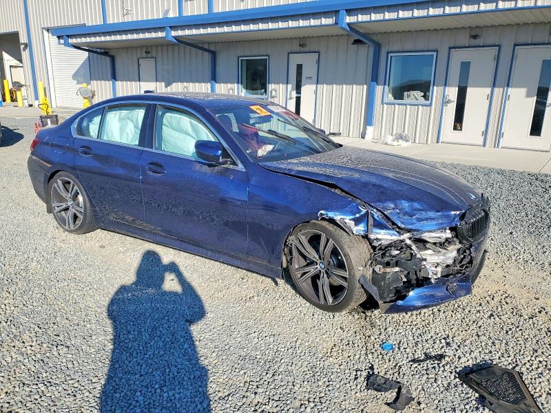 Photo 4 from auction – 2019 BMW 330I with VIN WBA5R1C55KAK11116