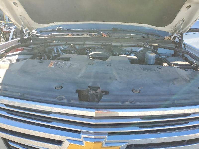 Photo 12 from auction – 2018 CHEVROLET SUBURBAN with VIN 1GNSCJKC5JR125349