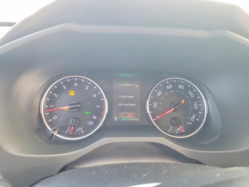 Photo 9 from auction – 2019 TOYOTA RAV4 XLE with VIN JTMW1RFV0KD009243
