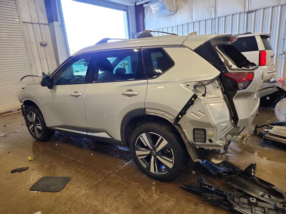 Photo 2 from auction – 2022 NISSAN ROGUE SL with VIN 5N1BT3CB6NC729829