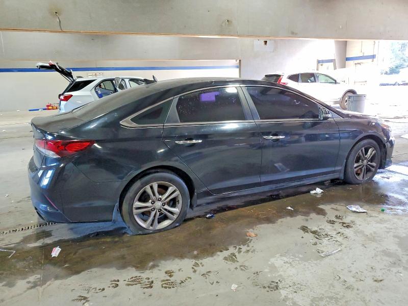 Photo 3 from auction – 2018 HYUNDAI SONATA with VIN 5NPE34AF2JH644398