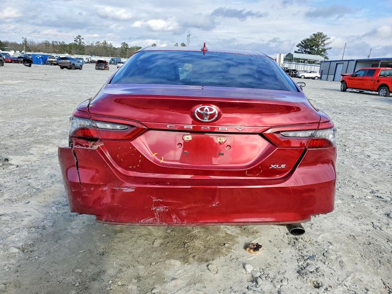 Photo 6 from auction – 2022 TOYOTA CAMRY with VIN 4T1F11AK1NU019746