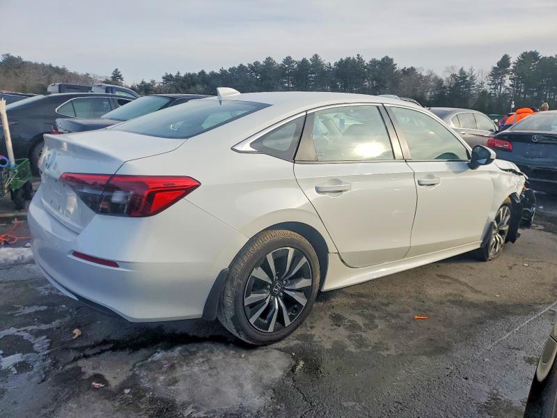 Photo 3 from auction – 2024 HONDA CIVIC EX with VIN 2HGFE1F7XRH304274