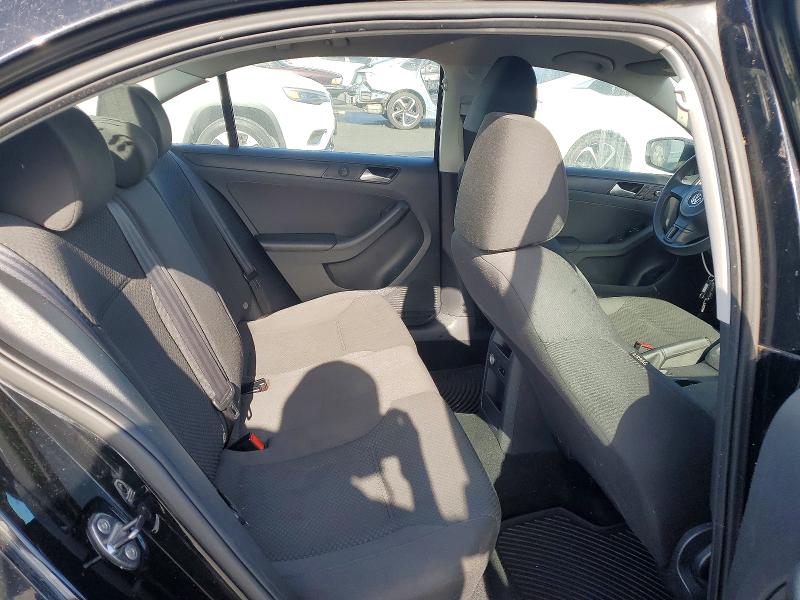 Photo 10 from auction – 2014 VOLKSWAGEN JETTA with VIN 3VW2K7AJ8EM371850