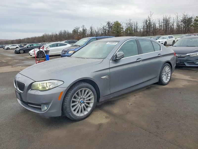 BMW 535 XI 2011 with VIN WBAFU7C5XBDU55770 - Photo from auction