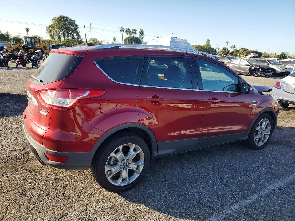 Photo 3 from auction – 2015 FORD ESCAPE with VIN 1FMCU0J93FUA52654