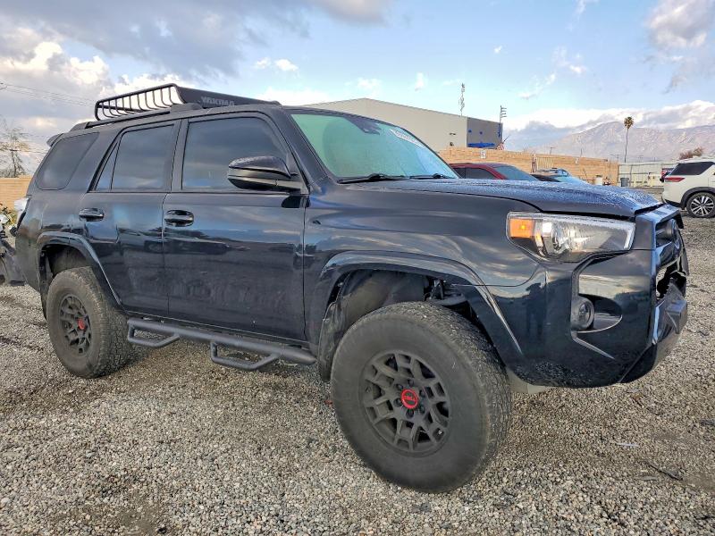 Photo 4 from auction – 2021 TOYOTA 4RUNNER SR with VIN JTEBU5JR6M5888426