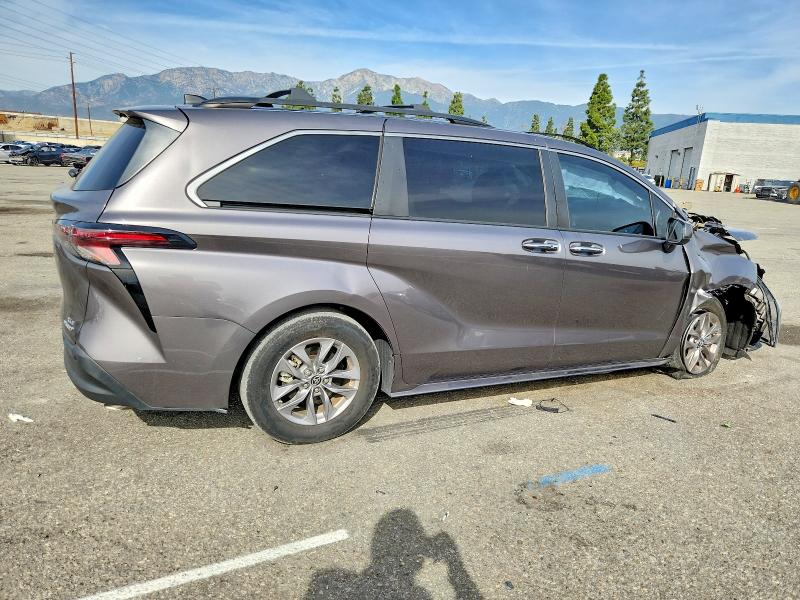 Photo 3 from auction – 2023 TOYOTA SIENNA with VIN 5TDYRKEC4PS143967