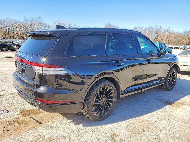 Photo 3 from auction – 2025 LINCOLN AVIATOR with VIN 5LM5J7XC2SGL25425