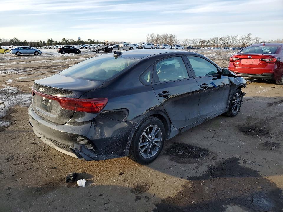 Photo 3 from auction – 2022 KIA FORTE with VIN 3KPF24AD5NE446222