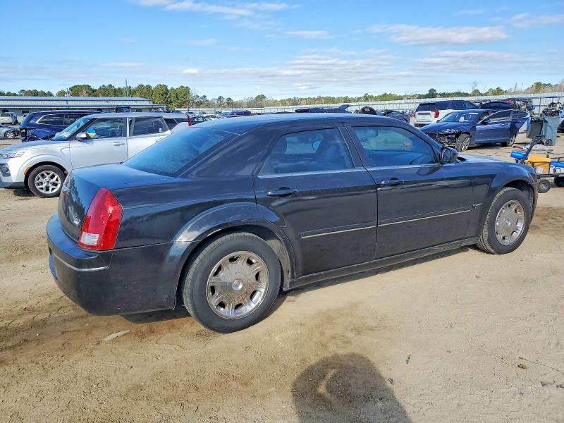 Photo 3 from auction – 2005 CHRYSLER 300 TOURIN with VIN 2C3AA53G85H506707