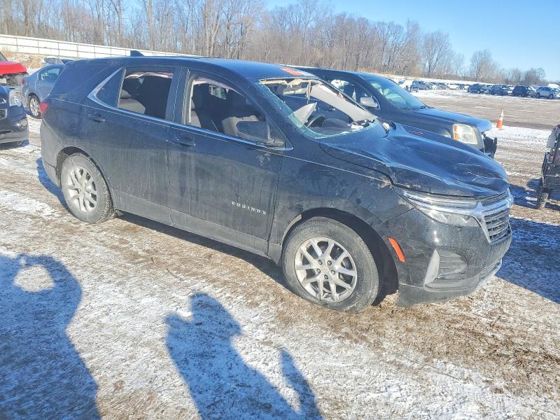 Photo 4 from auction – 2022 CHEVROLET EQUINOX with VIN 3GNAXKEV3NL114088