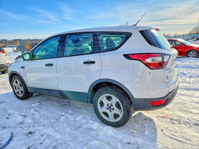 Photo 2 from auction – 2018 FORD ESCAPE with VIN 1FMCU0F72JUC75266
