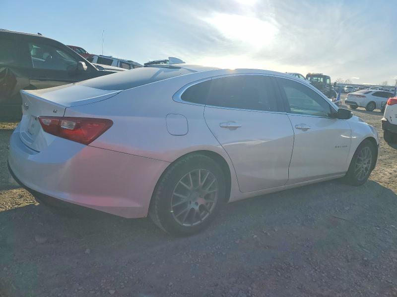 Photo 3 from auction – 2017 CHEVROLET MALIBU LT with VIN 1G1ZE5ST2HF135219
