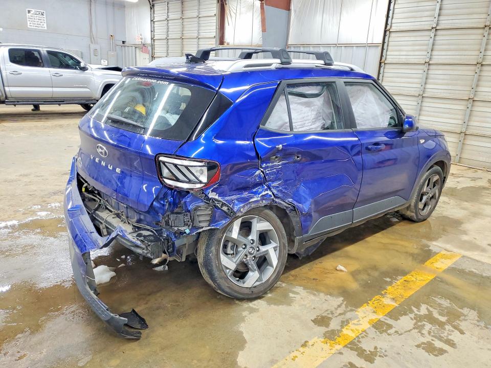 Photo 3 from auction – 2022 HYUNDAI VENUE with VIN KMHRC8A32NU154694