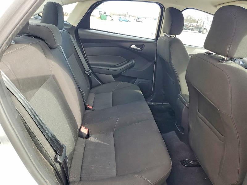 Photo 10 from auction – 2015 FORD FOCUS with VIN 1FADP3F28FL254284