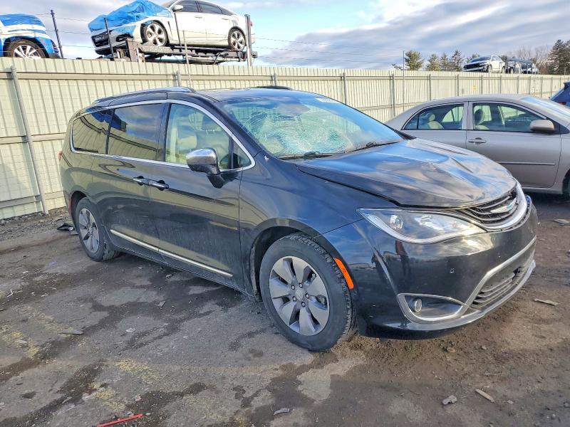 Photo 4 from auction – 2019 CHRYSLER PACIFICA H with VIN 2C4RC1N7XKR577718