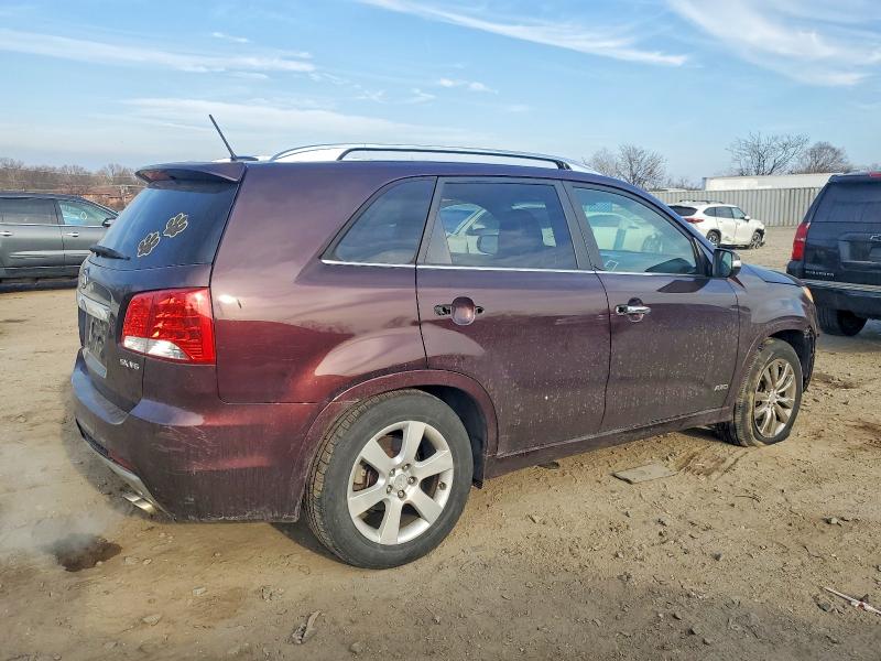 Photo 3 from auction – 2011 KIA SORENTO SX with VIN 5XYKWDA26BG120896
