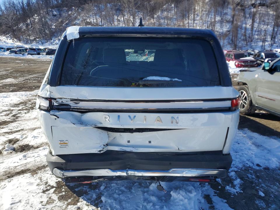 Photo 6 from auction – 2024 RIVIAN R1S with VIN 7PDSGABA9RN043969