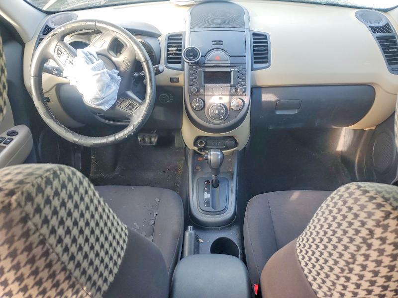 Photo 8 from auction – 2010 KIA SOUL with VIN KNDJT2A28A7043811