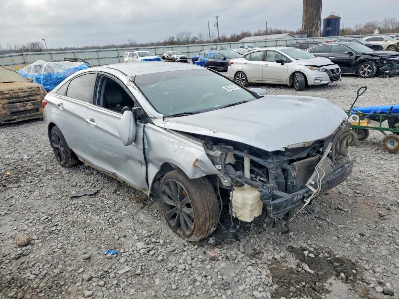 Photo 4 from auction – 2011 HYUNDAI SONATA SE with VIN 5NPEC4AB4BH233468