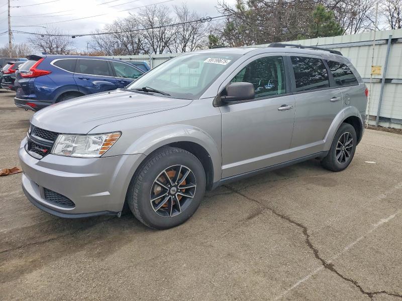 DODGE JOURNEY SE 2018 z numerem VIN 3C4PDCAB2JT383657 - Zdjęcie z aukcji