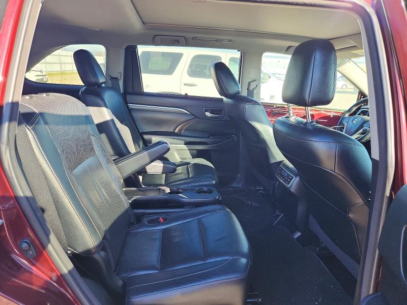 Photo 10 from auction – 2018 TOYOTA HIGHLANDER with VIN 5TDDZRFH7JS853910