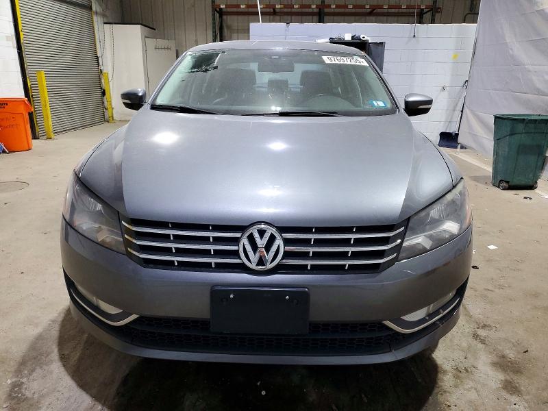 Photo 5 from auction – 2014 VOLKSWAGEN PASSAT SEL with VIN 1VWCN7A34EC102436