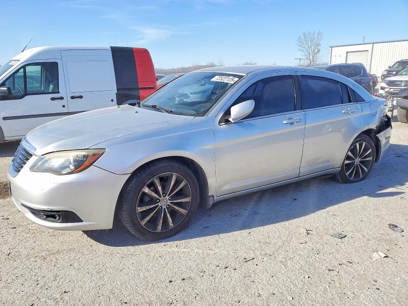 CHRYSLER 200 2012 with VIN 1C3CCBBGXCN261349 - Photo from auction