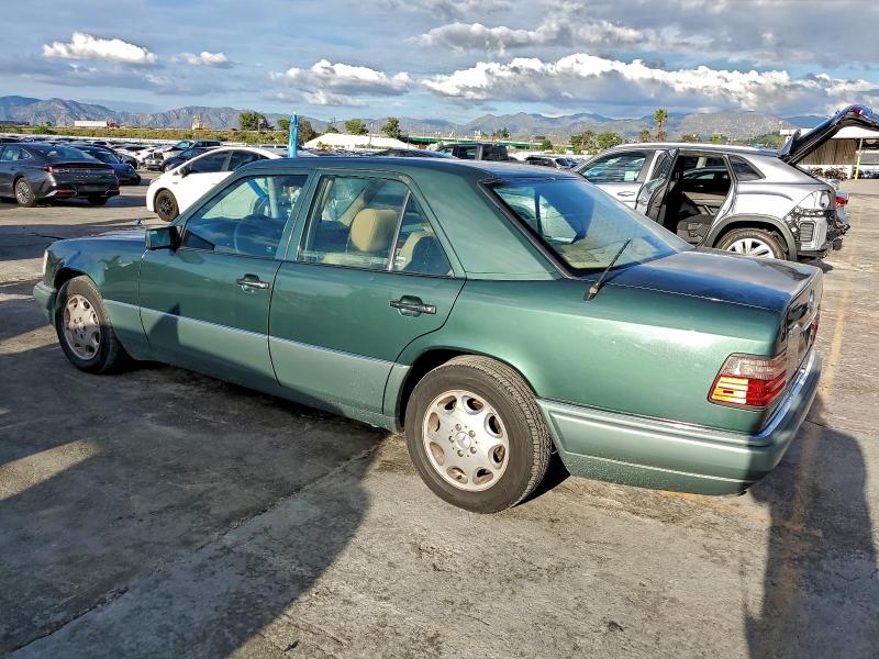 Photo 2 from auction – 1994 MERCEDES-BENZ E 420 with VIN WDBEA34E1RC085144