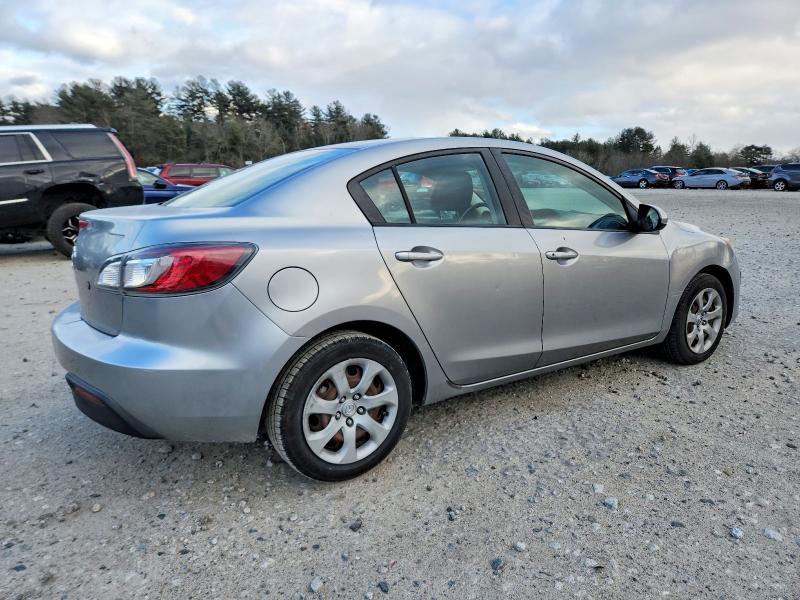Photo 3 from auction – 2011 MAZDA 3 I with VIN JM1BL1UF0B1464147
