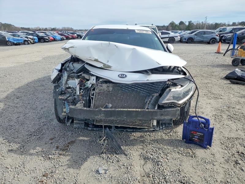 Photo 5 from auction – 2018 KIA OPTIMA with VIN 5XXGT4L32JG214149