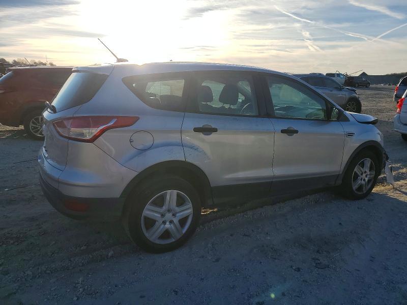 Photo 3 from auction – 2016 FORD ESCAPE S with VIN 1FMCU0F78GUC18661