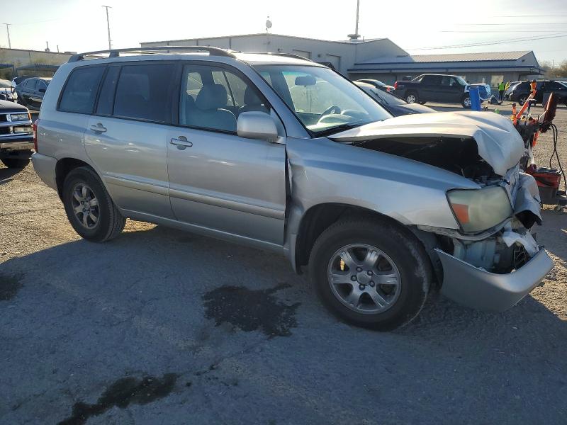 Photo 4 from auction – 2004 TOYOTA HIGHLANDER with VIN JTEDP21A940014030