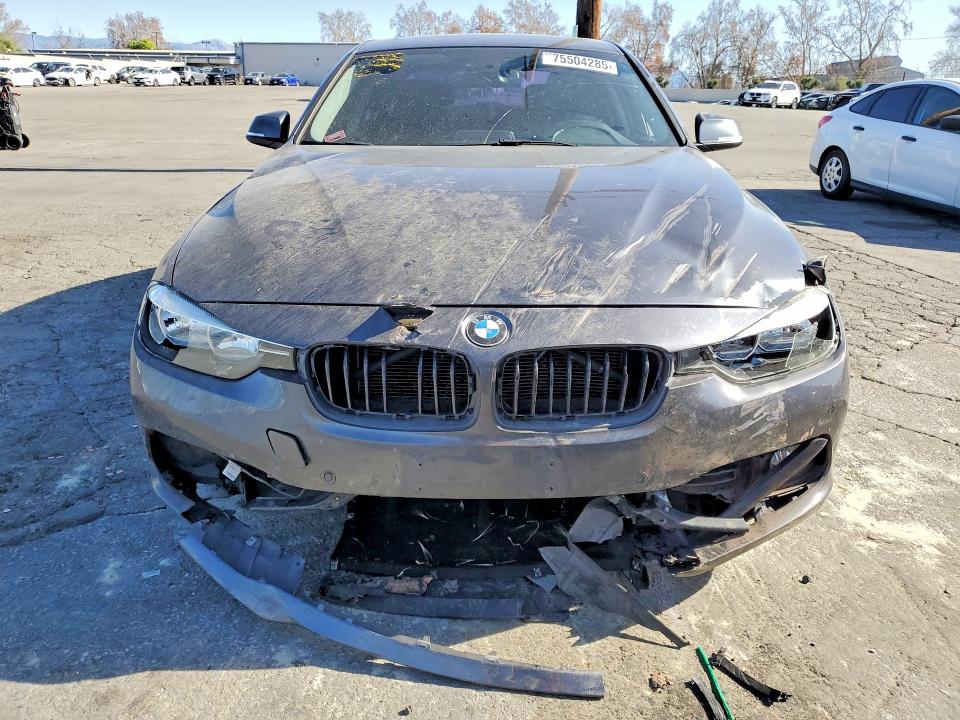 Photo 5 from auction – 2017 BMW 320 with VIN WBA8A9C51HK620283