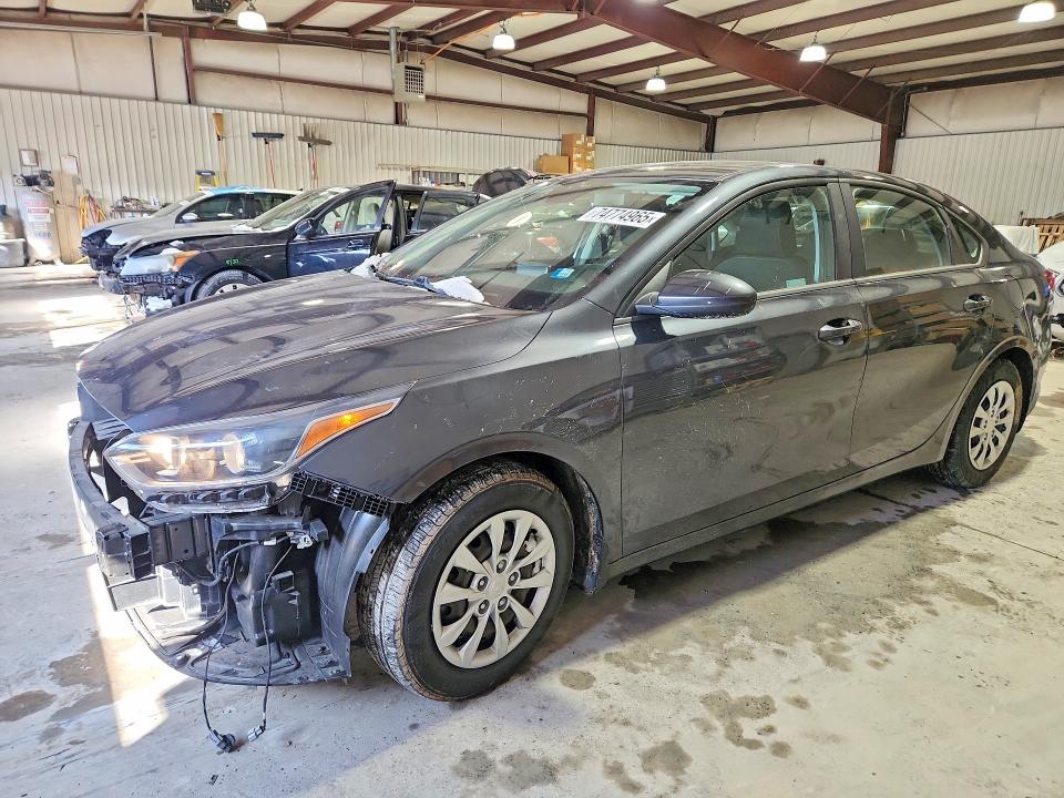 KIA FORTE 2019 with VIN 3KPF24AD8KE057490 - Photo from auction