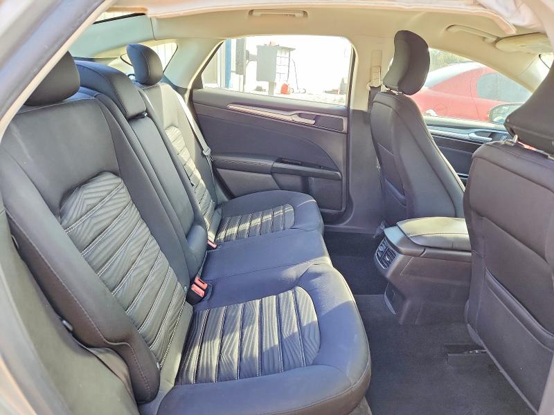 Zdjęcie 10 z aukcji – 2016 FORD FUSION z VIN 3FA6P0H70GR350607