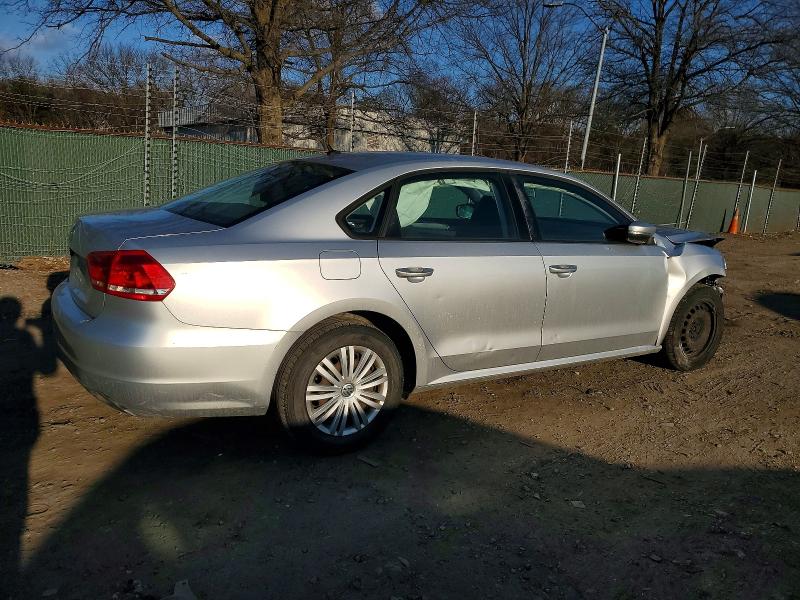 Photo 3 from auction – 2014 VOLKSWAGEN PASSAT with VIN 1VWAP7A33EC014611