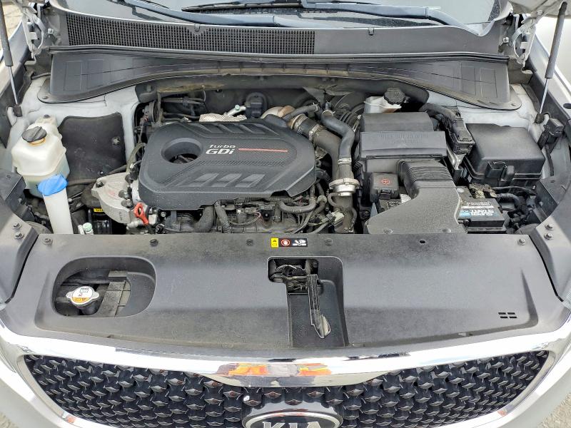 Photo 12 from auction – 2017 KIA SORENTO EX with VIN 5XYPHDA14HG247730
