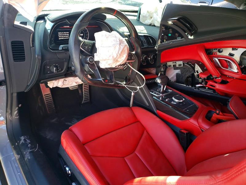 Photo 8 from auction – 2018 AUDI R8 RWS with VIN WUABAAFX4J7902162