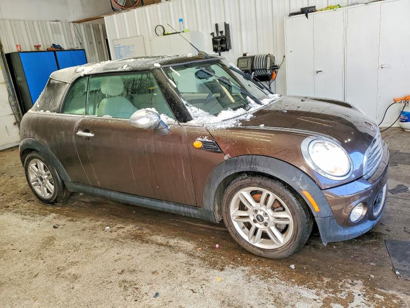 Photo 4 from auction – 2011 MINI COOPER with VIN WMWZN3C50BT133292