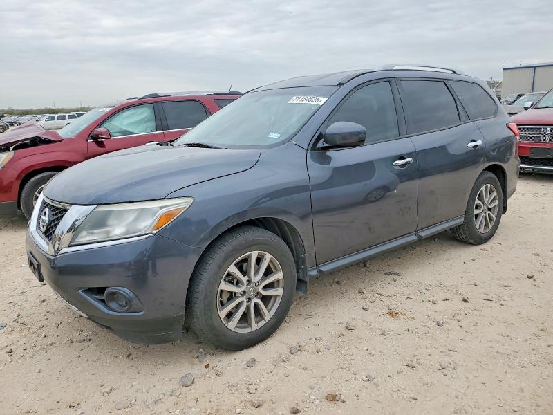 NISSAN PATHFINDER 2014 مع رقم تعريف المركبة 5N1AR2MN3EC644959 - صورة من المزاد