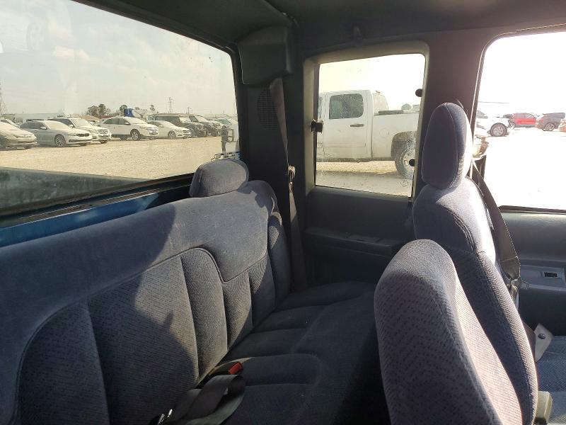 Photo 10 from auction – 1995 CHEVROLET GMT-400 C1 with VIN 2GCEC19K6S1211802