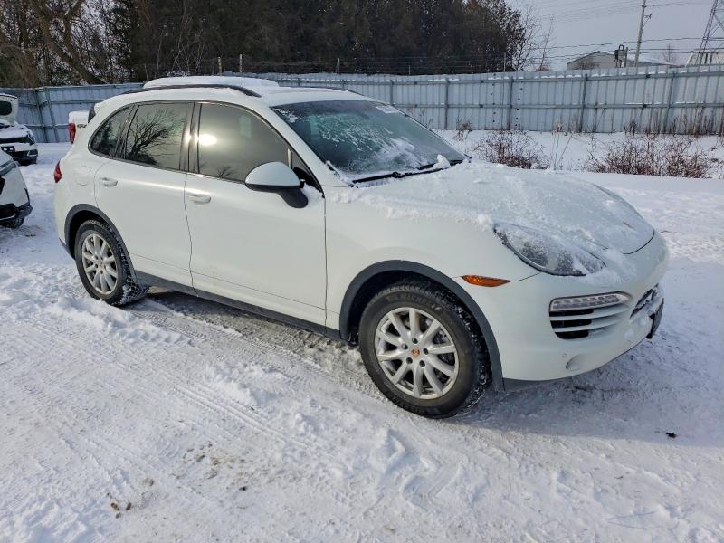 Фото 4 с аукциона – 2014 PORSCHE CAYENNE с VIN WP1AF2A27ELA30695