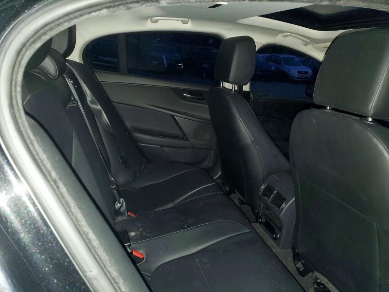 Photo 10 from auction – 2017 JAGUAR XE with VIN SAJAJ4BV0HA962422