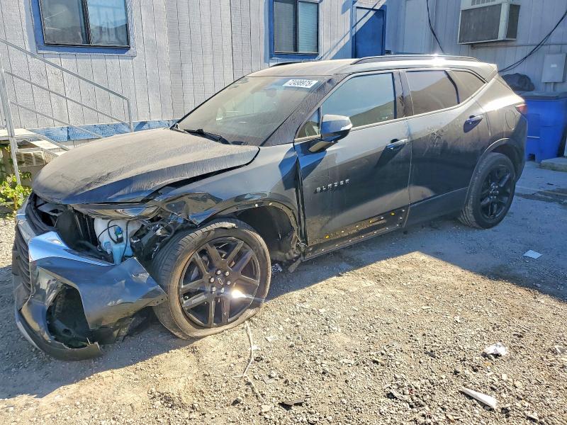 CHEVROLET BLAZER 2020 with VIN 3GNKBDRS4LS646368 - Photo from auction