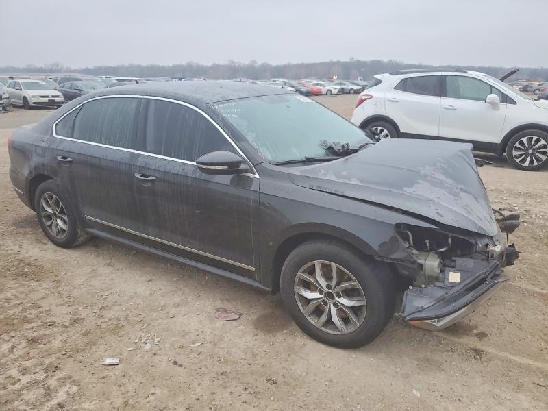Photo 4 from auction – 2016 VOLKSWAGEN PASSAT S with VIN 1VWAT7A38GC030575