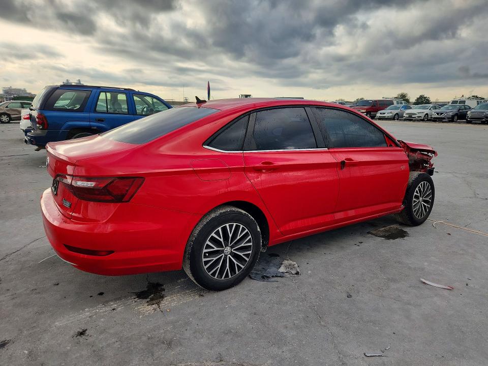 Photo 3 from auction – 2020 VOLKSWAGEN JETTA with VIN 3VWCB7BUXLM018469