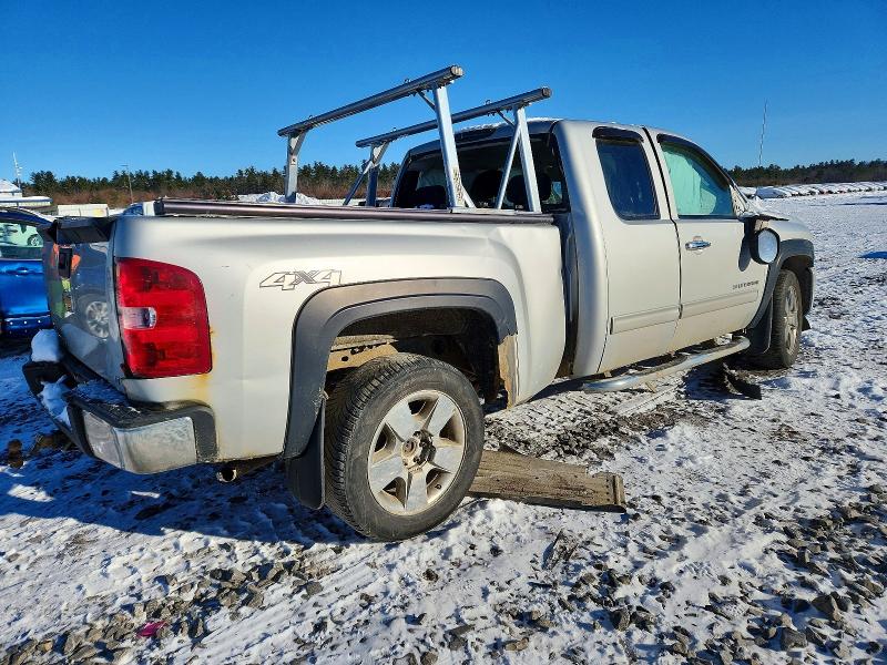 Photo 3 from auction – 2011 CHEVROLET SILVERADO with VIN 1GCRKSE31BZ153436