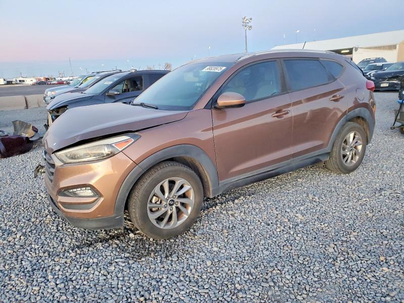 HYUNDAI TUCSON LIM 2016 with VIN KM8J33A46GU166729 - Photo from auction